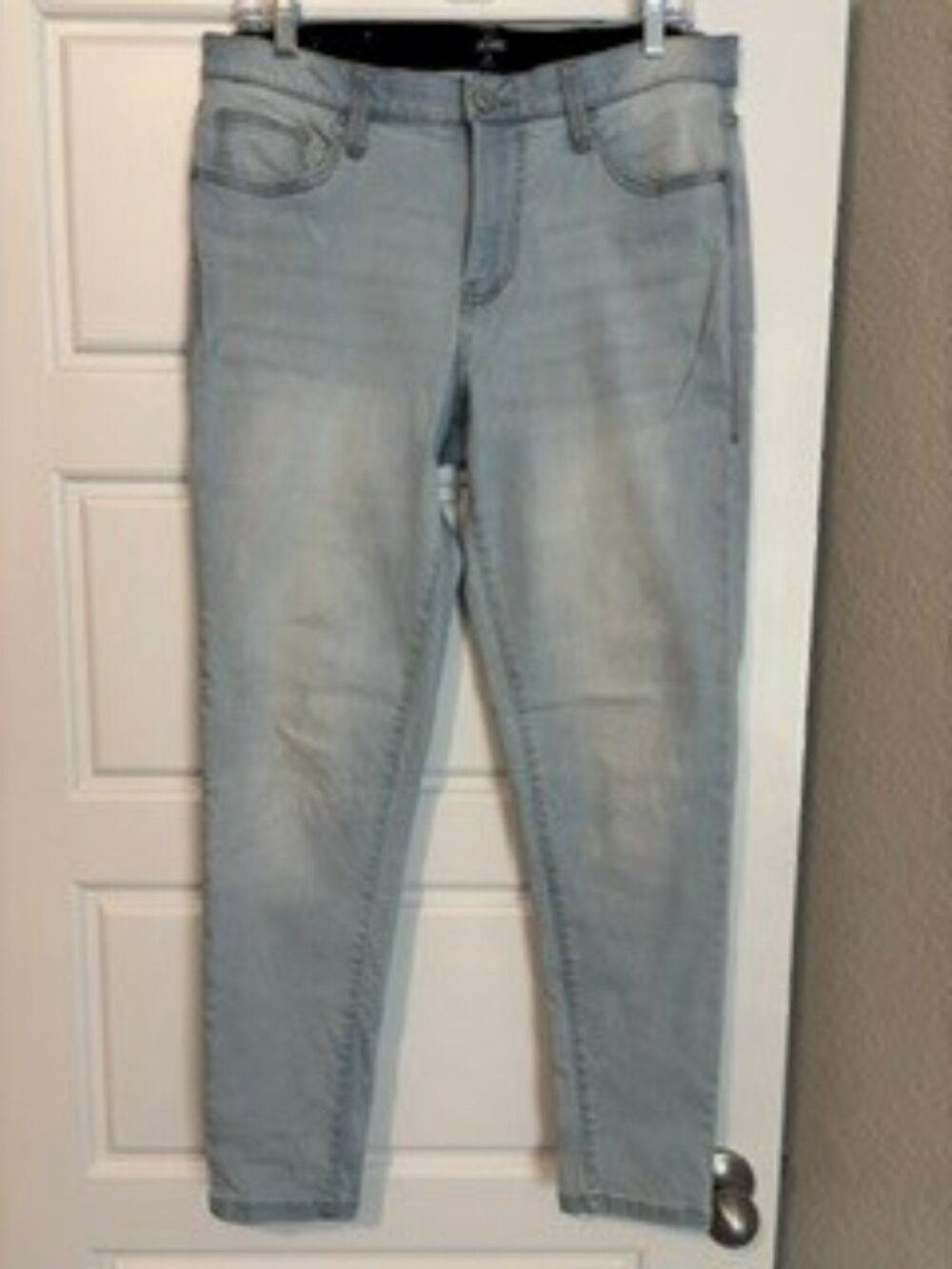 LuLaRoe light wash Skinny Jeans Size 30
